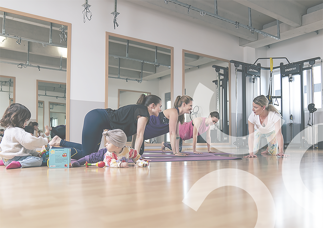 Postnatales MamaWorkout mit Janine Kofler, das Studio.