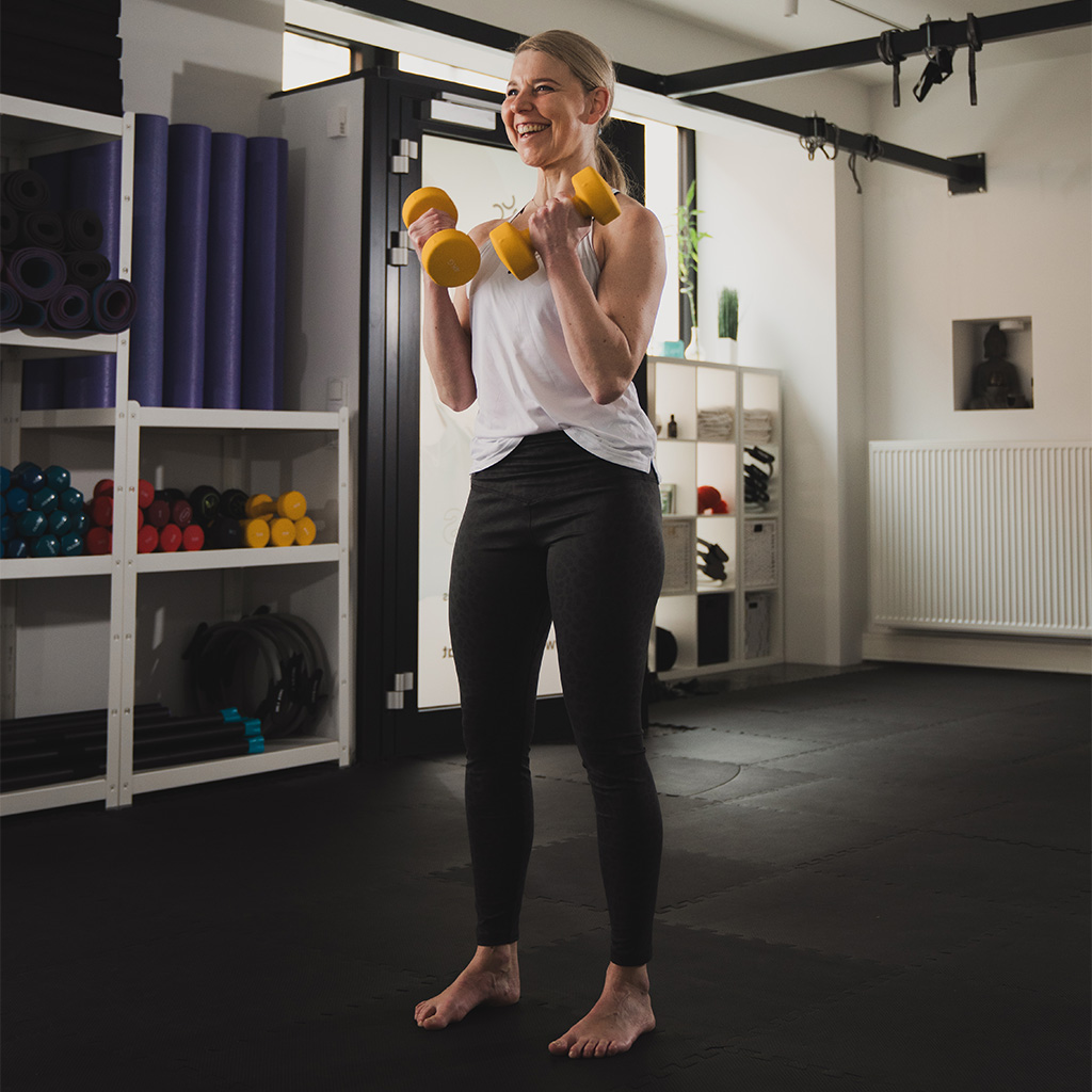 Dein Fitness-Boost mit FATBURNER Verbrenne Kalorien, baue Muskeln auf und steigere deine Leistungsfähigkeit – mit intensivem Ganzkörpertraining in der motivierenden Gruppendynamik.